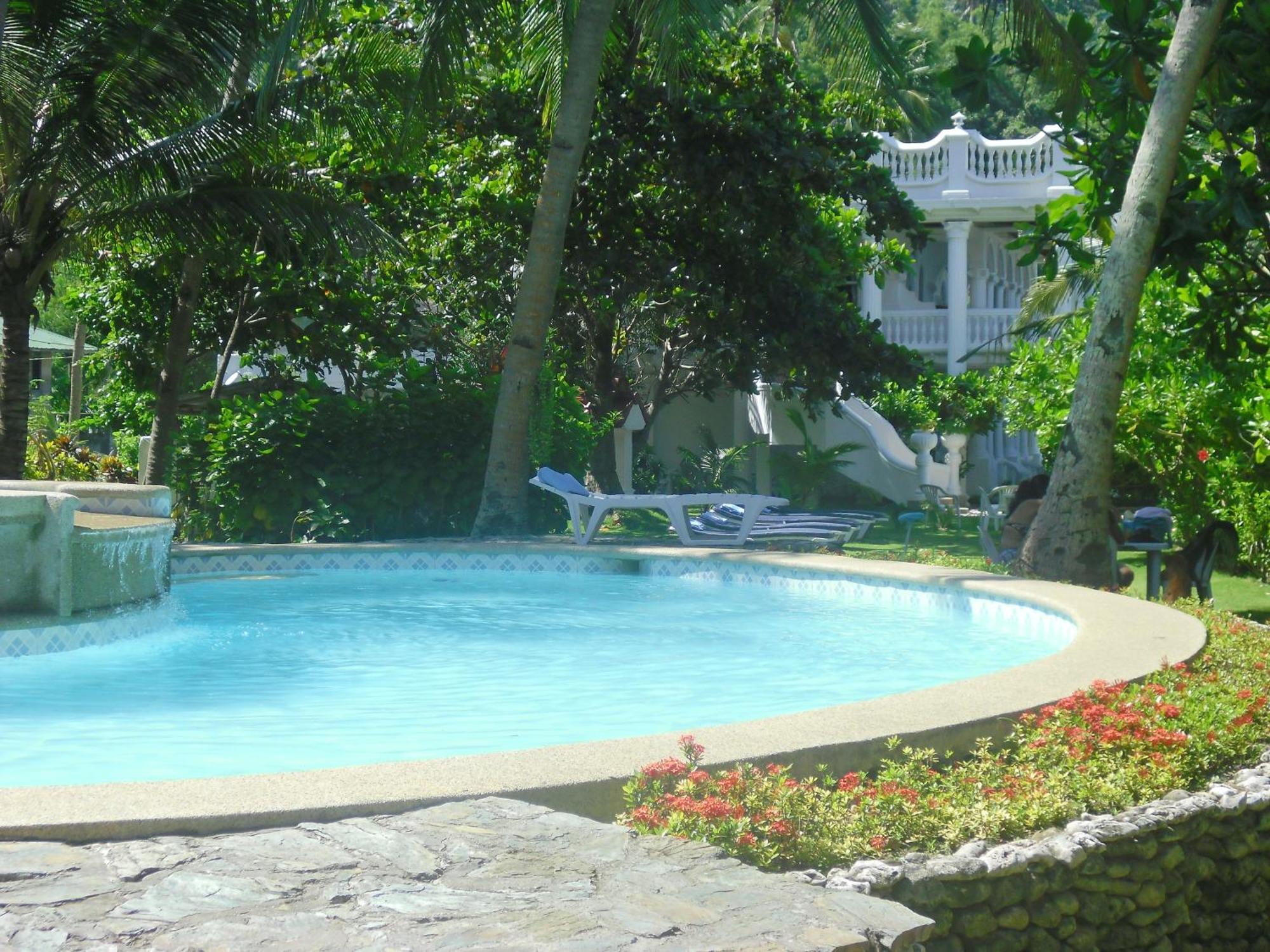 Blue Crystal Beach Resort Puerto Galera Exterior photo