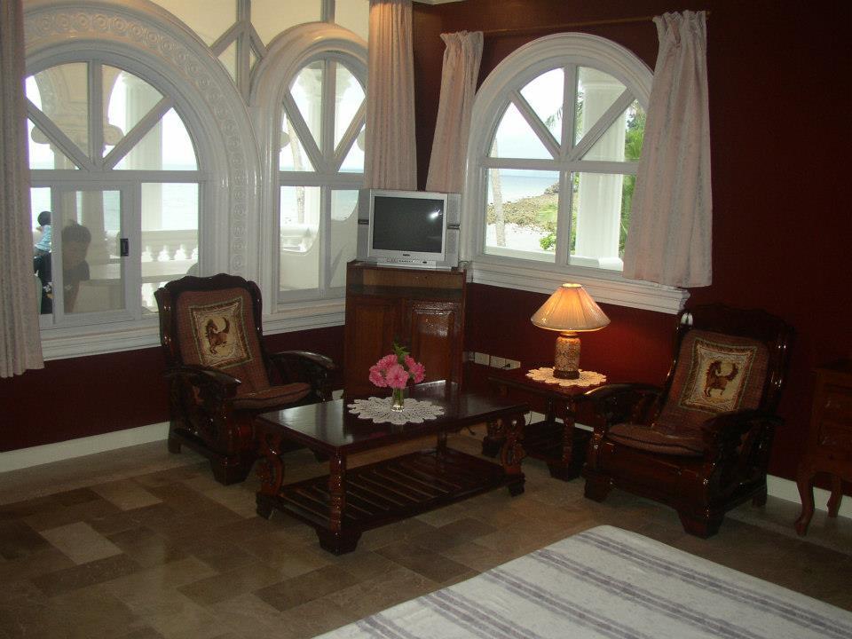 Blue Crystal Beach Resort Puerto Galera Exterior photo