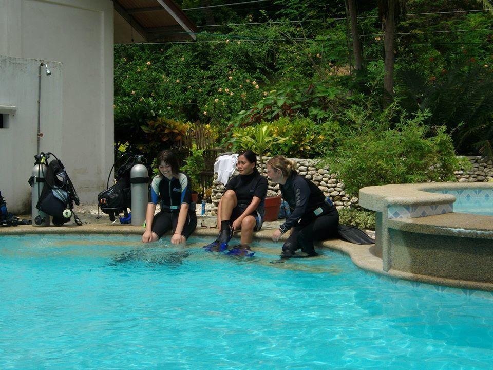 Blue Crystal Beach Resort Puerto Galera Exterior photo