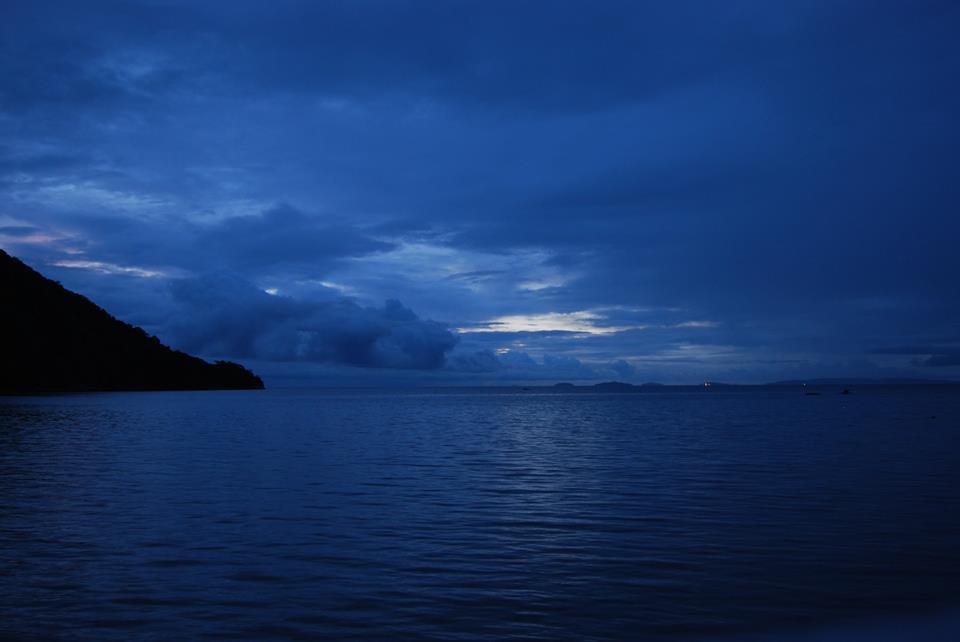 Blue Crystal Beach Resort Puerto Galera Exterior photo