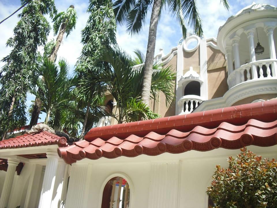 Blue Crystal Beach Resort Puerto Galera Exterior photo